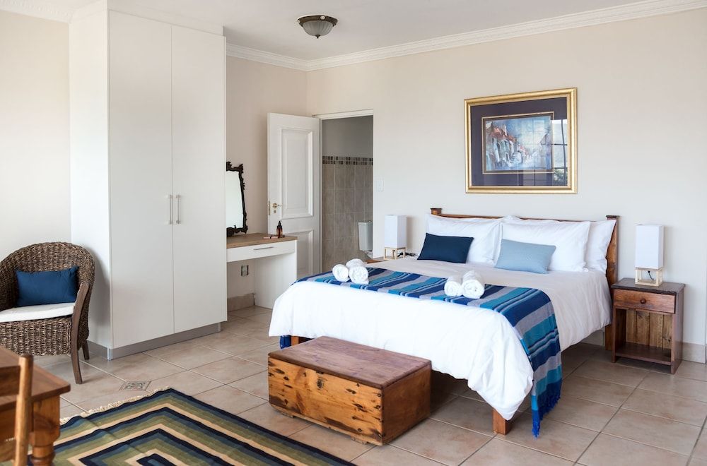 undefined Moncrieff Manor 10