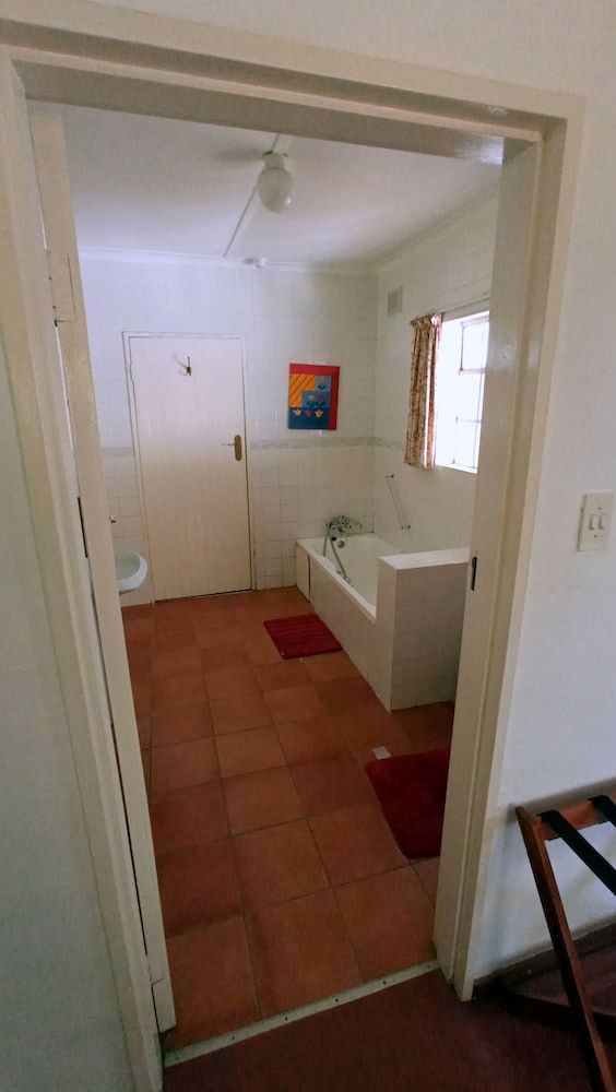 Millgate Cottage Durdle Door Suite 4