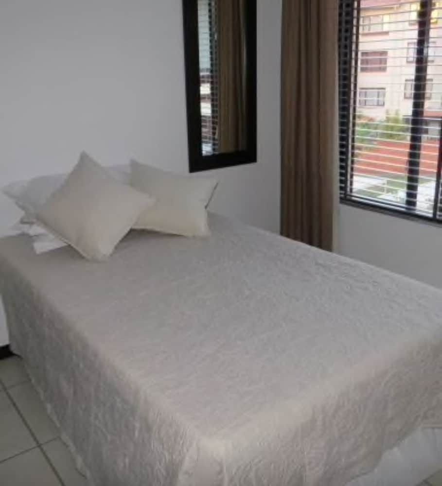Premium Double Room, 1 Bedroom, Private Bathroom, Courtyard View