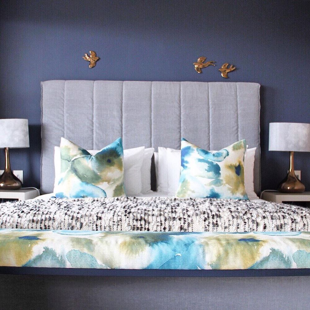 Honeymoon Suite