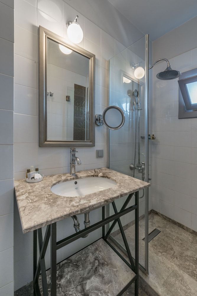 Delight Deluxe Hotel Standard Double Room 52