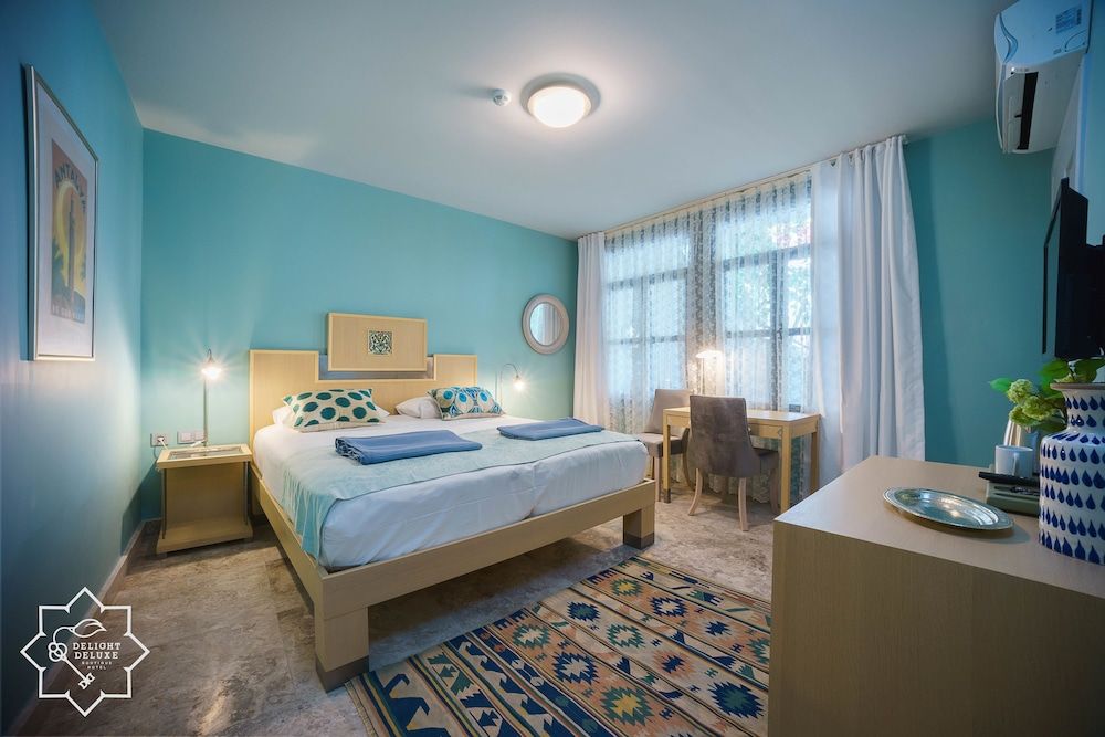 Delight Deluxe Hotel Standard Double Room 17