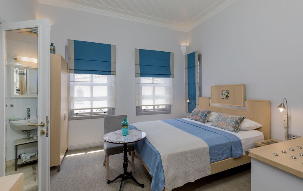 Delight Deluxe Hotel Standard Double Room 12