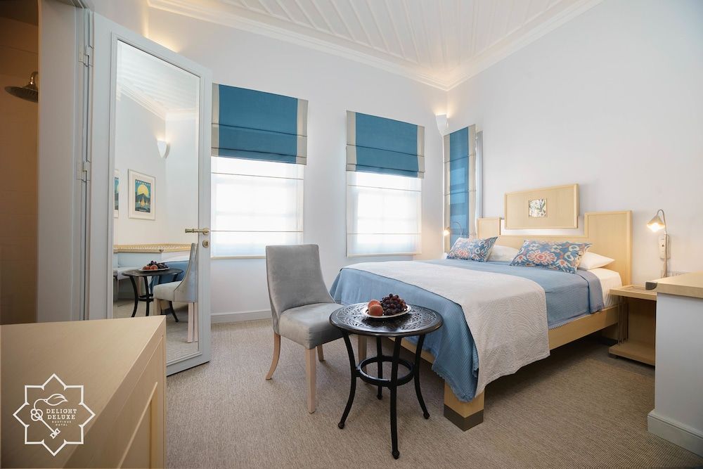 Delight Deluxe Hotel Standard Double Room 13