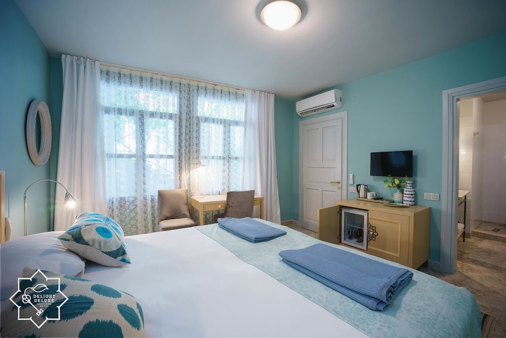 Delight Deluxe Hotel Standard Double Room 18