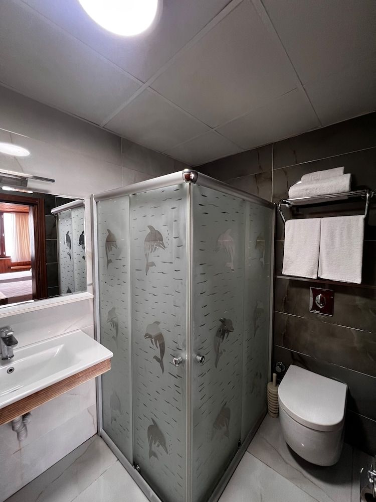 Denizci Hotel Family Room 3