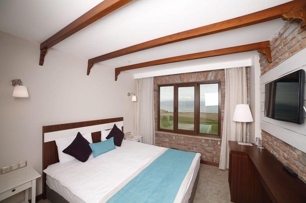 Hotel Milestone1915 Deluxe Double Room, Sea View 3