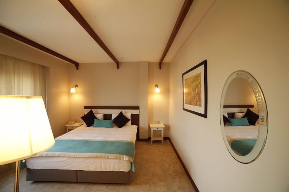 Hotel Milestone1915 Deluxe Double Room, Sea View 6