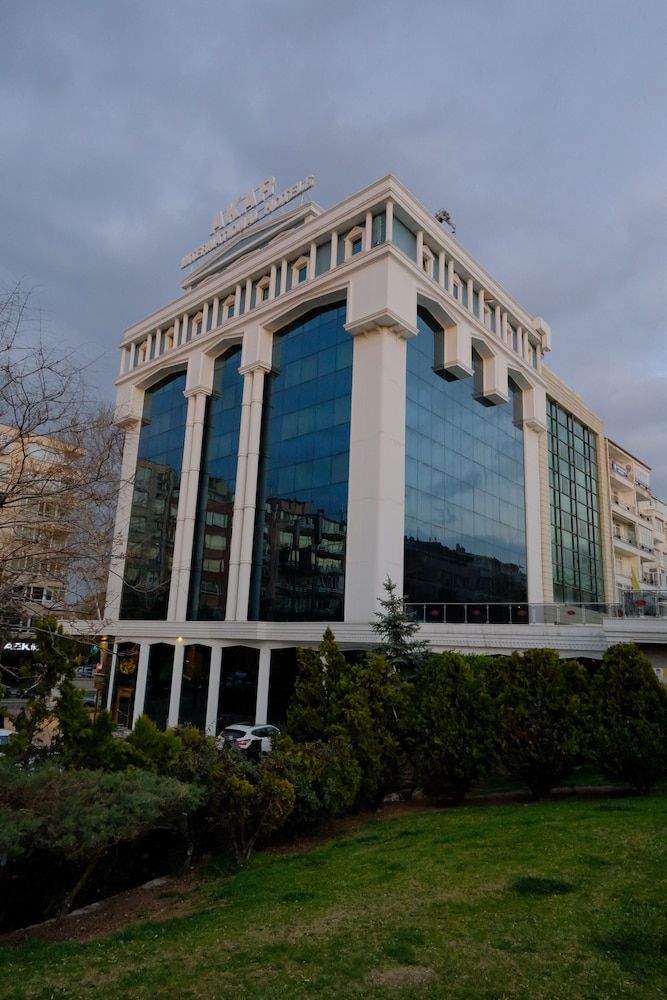 undefined Akar International Hotel 8