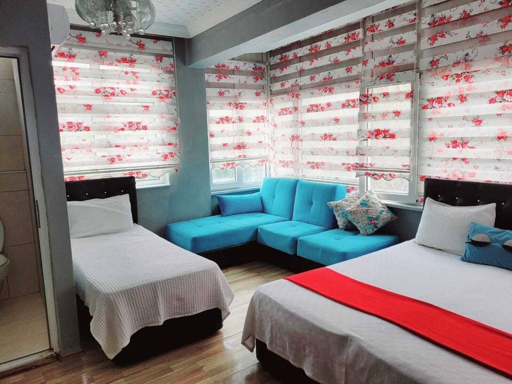 Kristal Pansiyon Family Quadruple Room 8