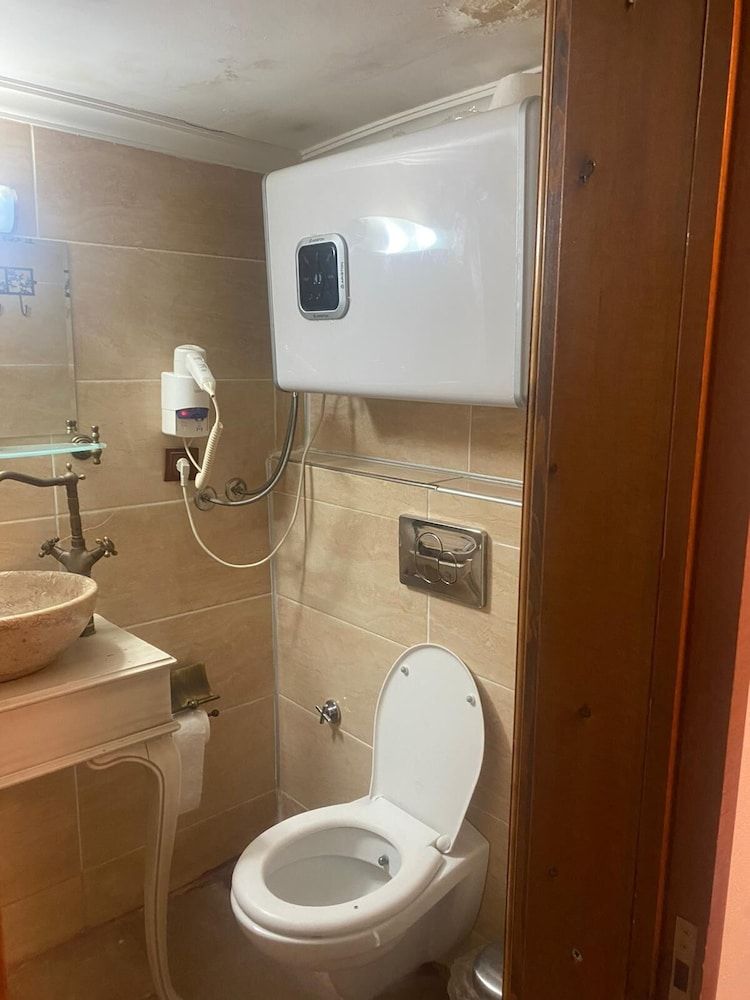 Aristonicus Boutique Hotel Standard Double Room, 1 Queen Bed 4