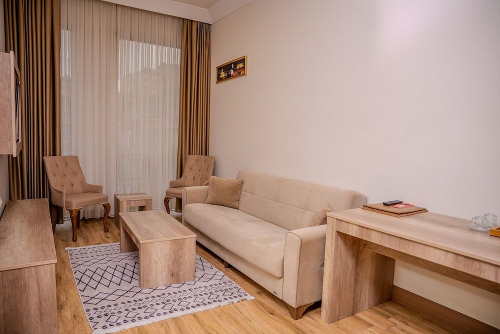 Mari Suites Hotel Standard Triple Room, Kitchenette 6