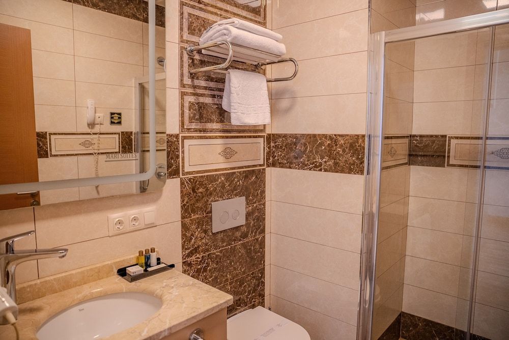 Mari Suites Hotel Standard Triple Room, Kitchenette 3