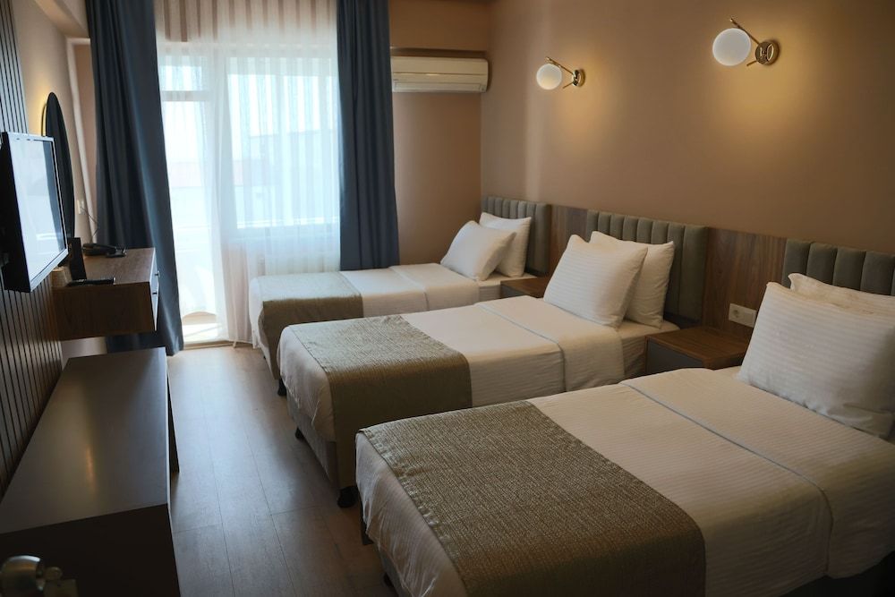 Otel 57 Deluxe Room 4