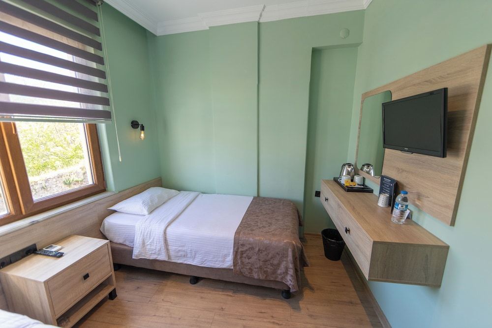 Otel 57 Economy Double Room, 1 Double or 2 Twin Beds 3