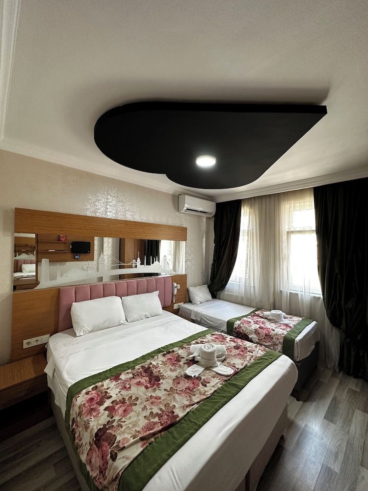 undefined Divas Silver Hotel 5