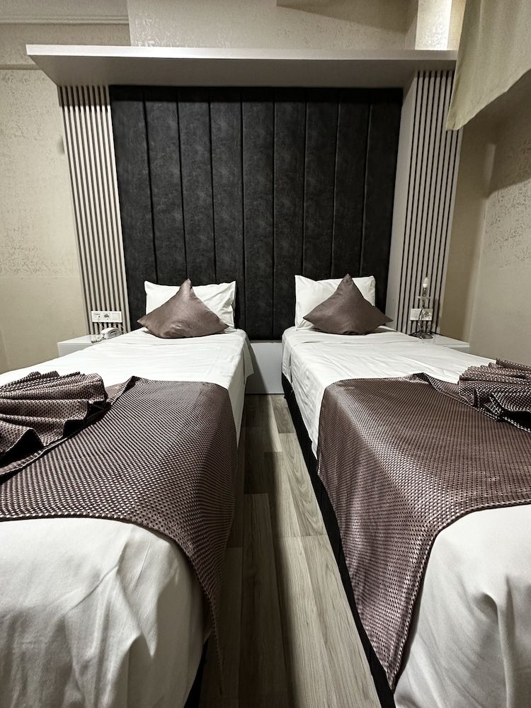 Divas Silver Hotel Economy Room, No Windows 5