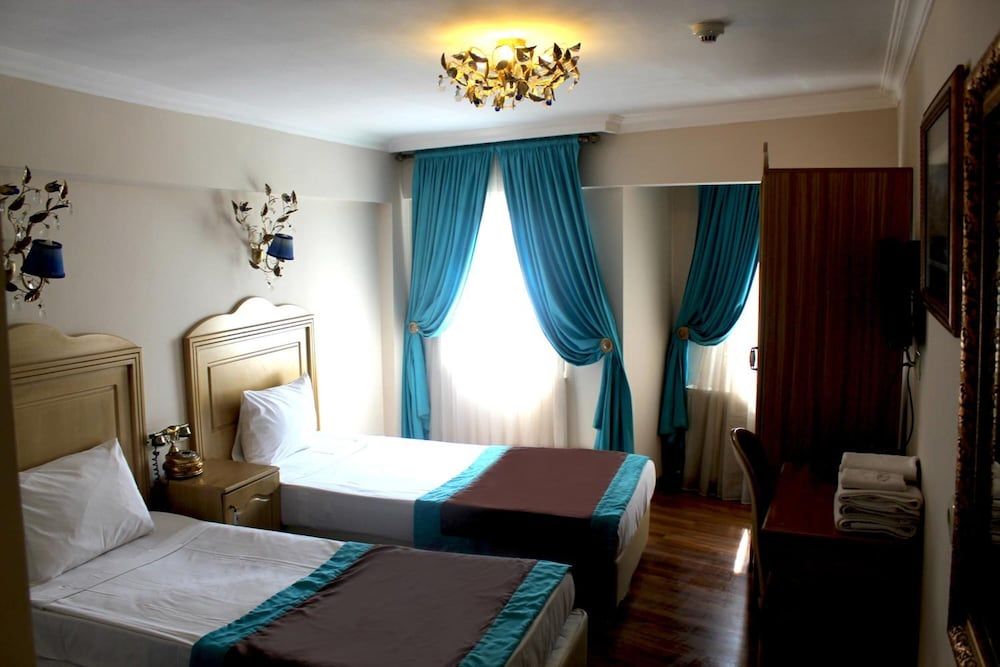 undefined Divas Silver Hotel 9