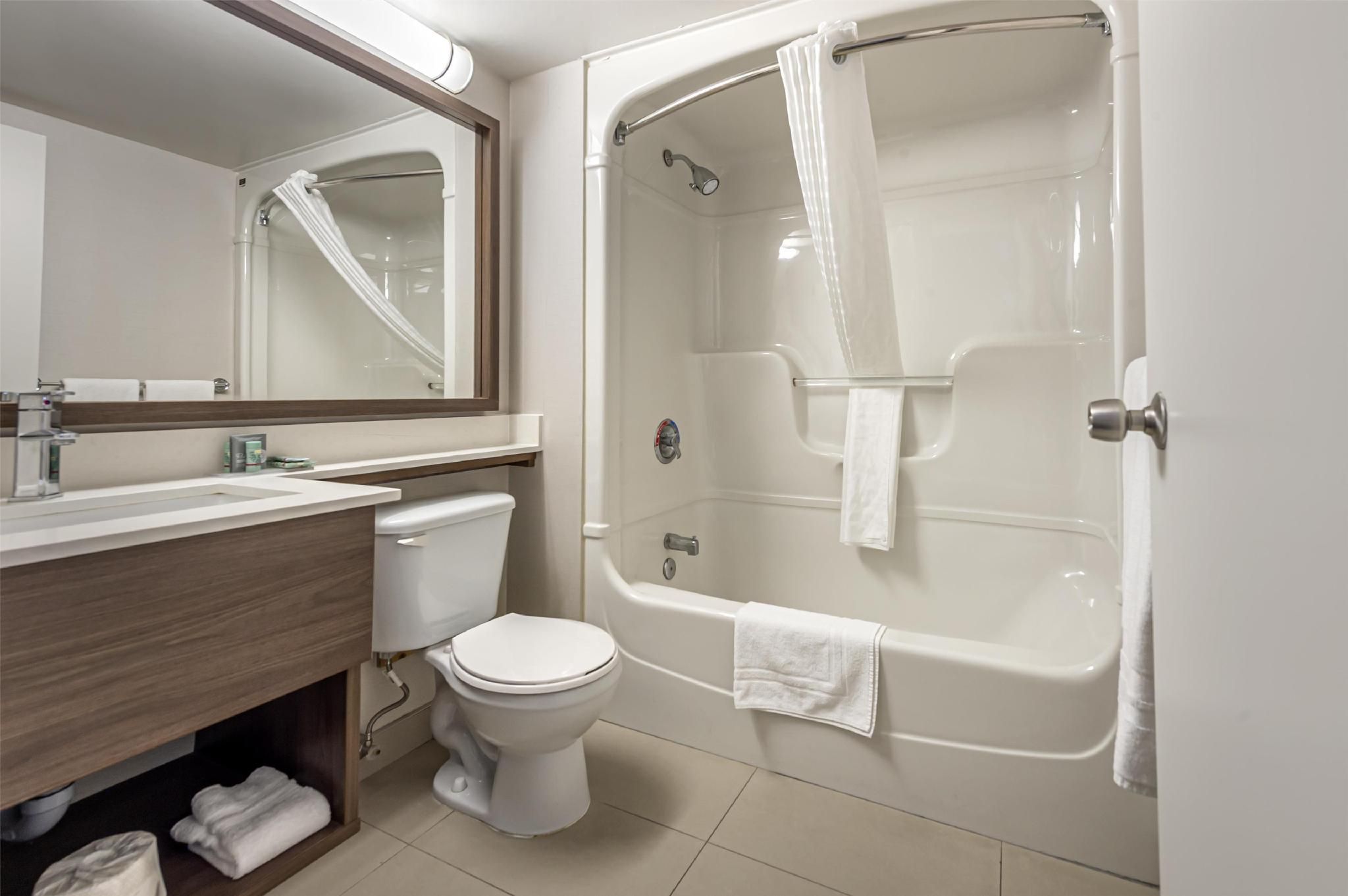 2 queen beds, nonsmoking