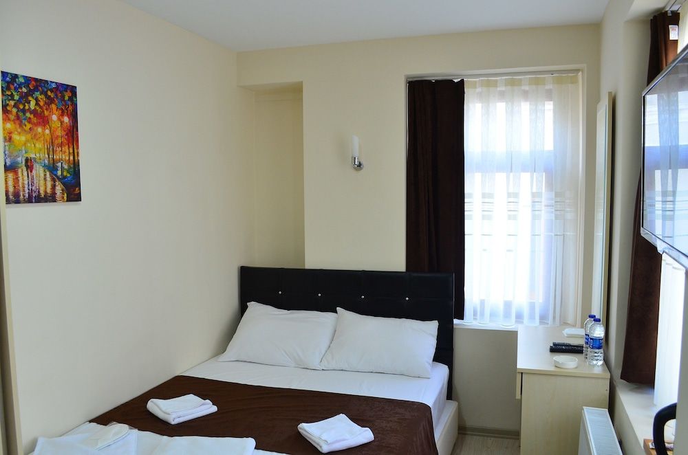 undefined AddresSuitesHotel 6