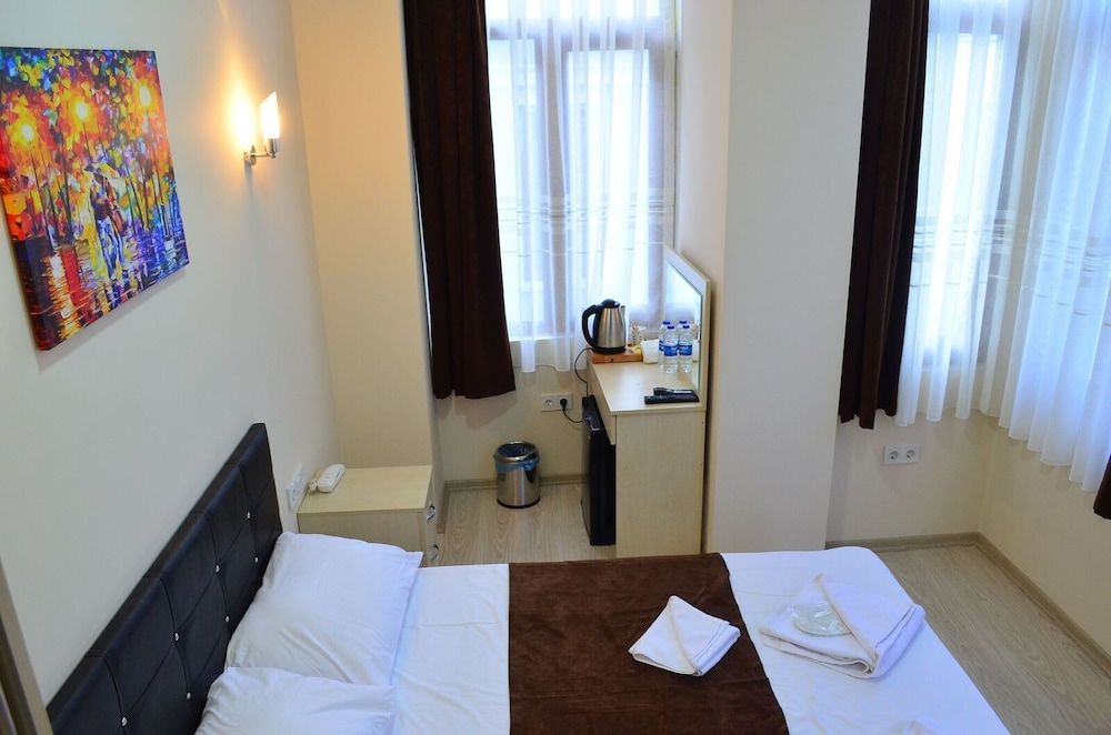 AddresSuitesHotel Standard Double Room 9