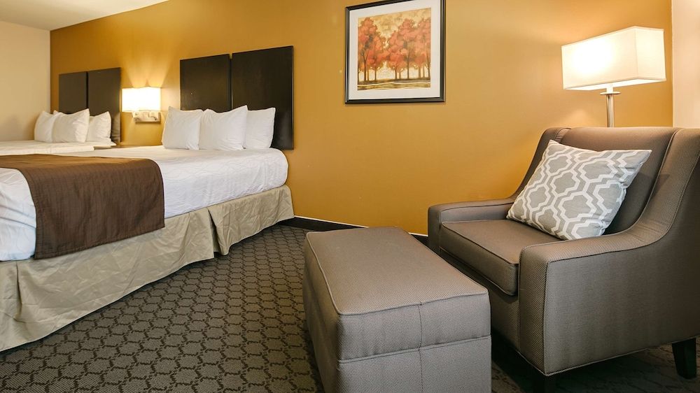 Standard Room, 2 Queen Beds, Non Smoking, Jetted Tub