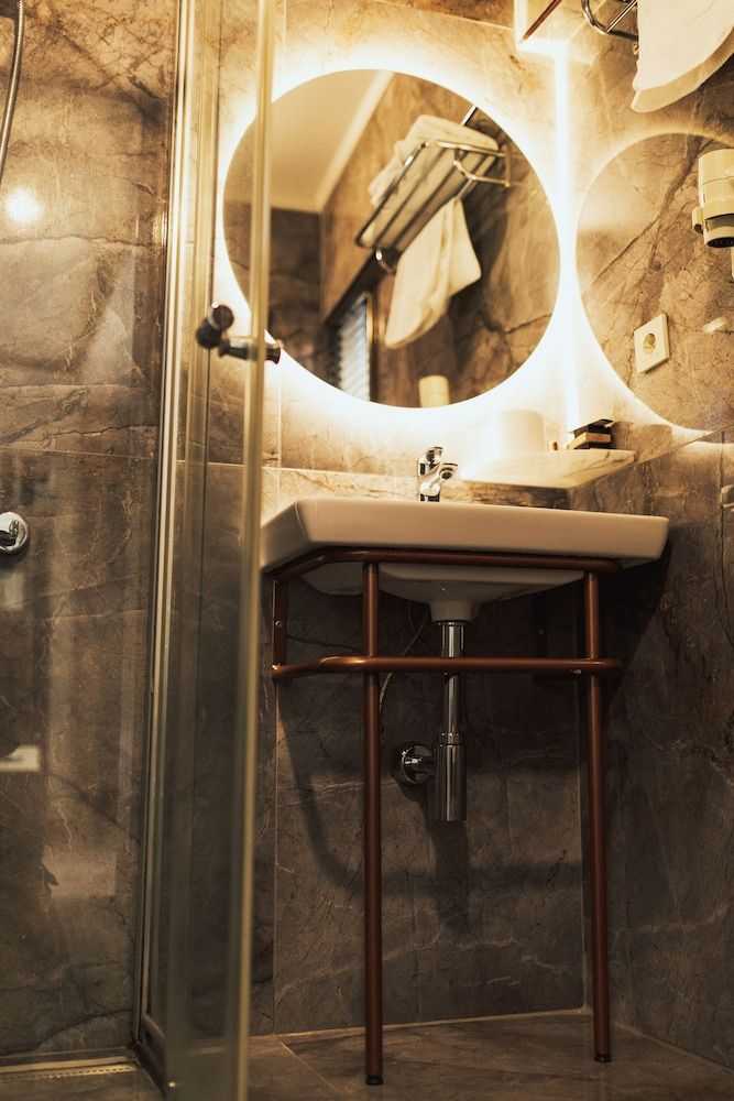 Rest Inn Hotel Standard Single Room 6