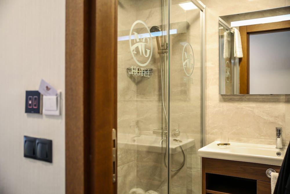 undefined New Gate Hotel 10