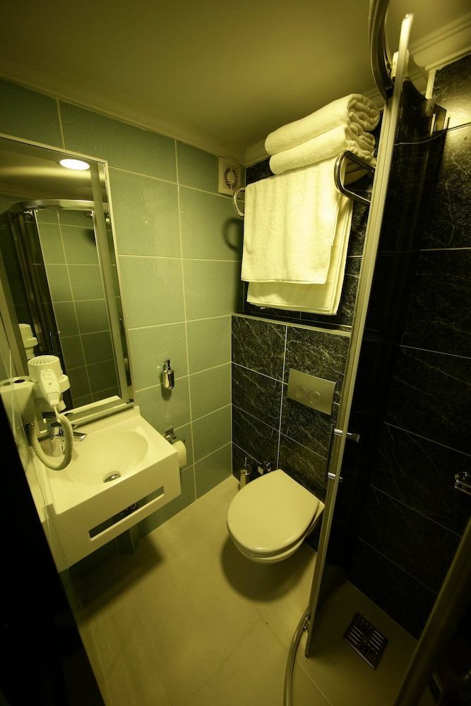 Pandora Suit Otel Classic Double Room 7