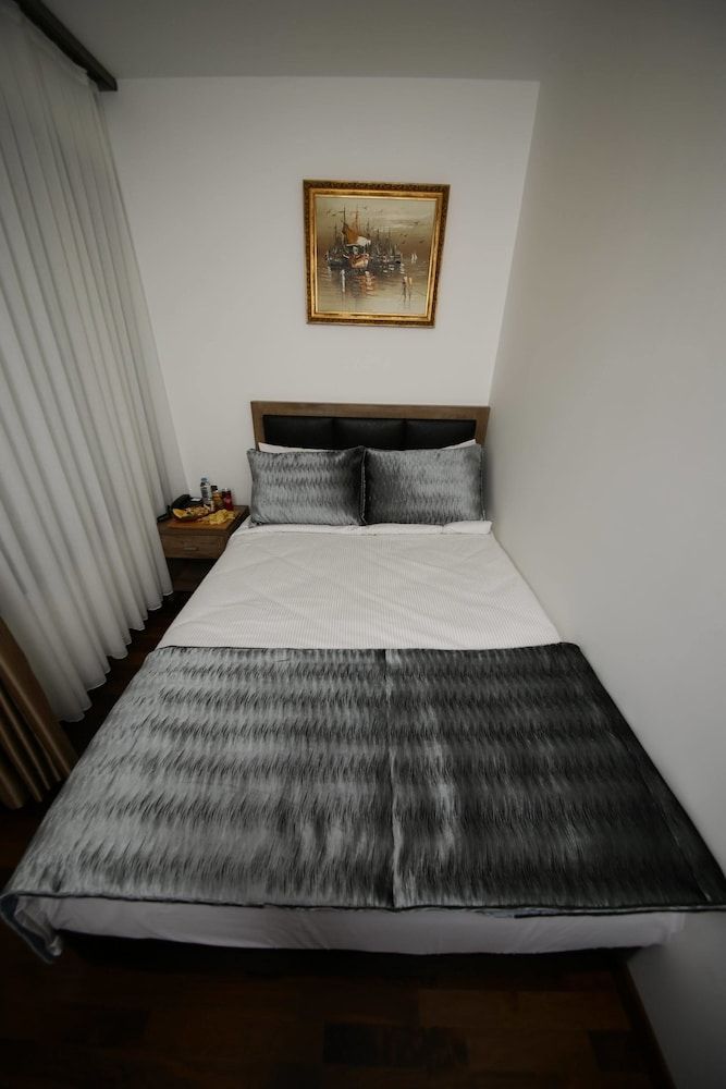 Pandora Suit Otel Classic Double Room 6