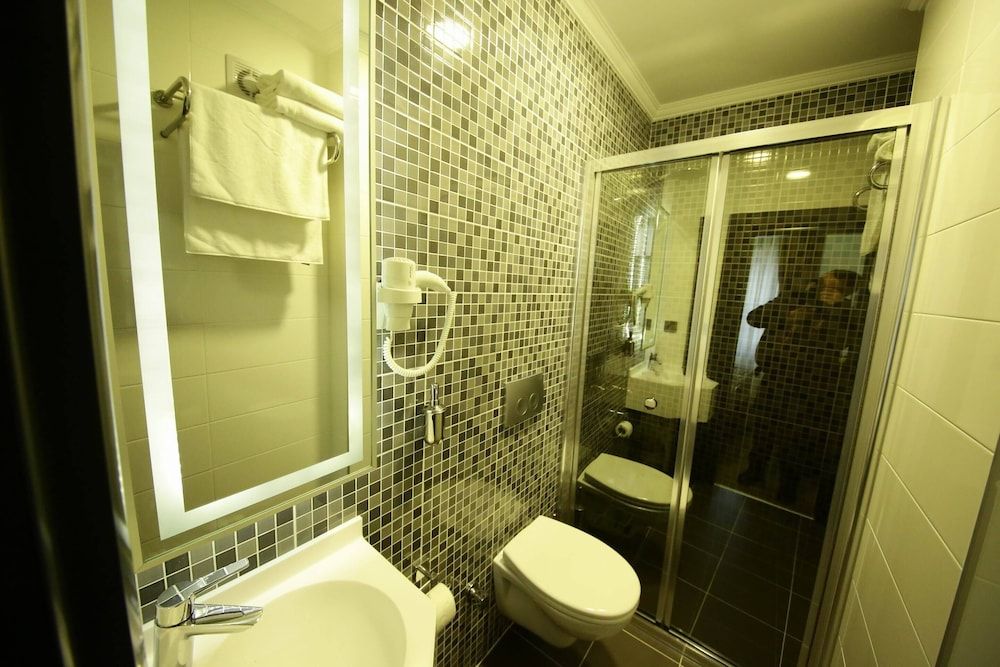 Pandora Suit Otel Classic Double Room 9