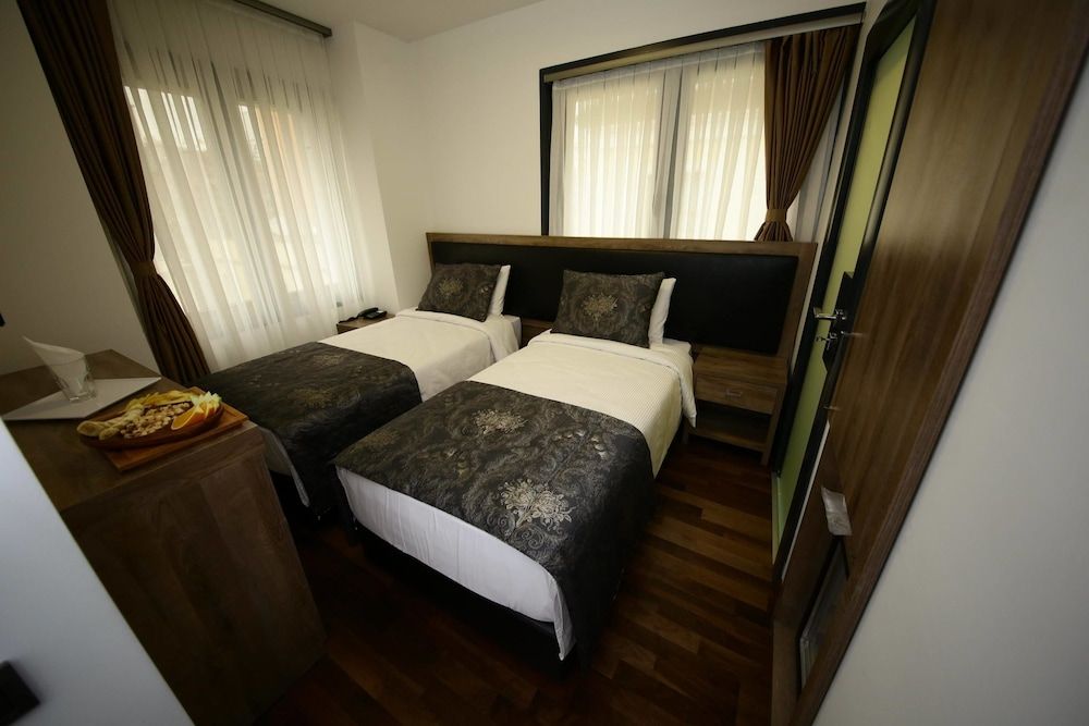 undefined Pandora Suit Otel 3