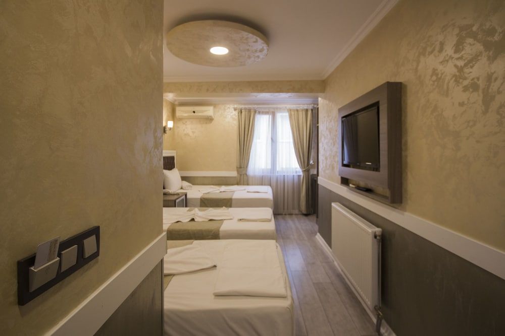 Bestur Hotel Standard Triple Room 2