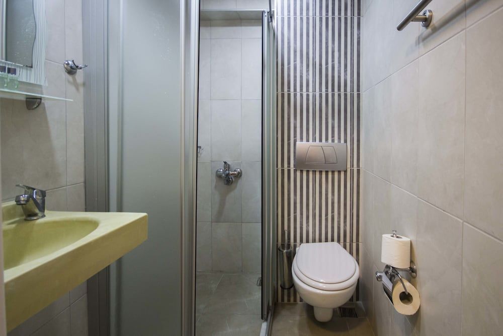 Bestur Hotel Standard Triple Room 6