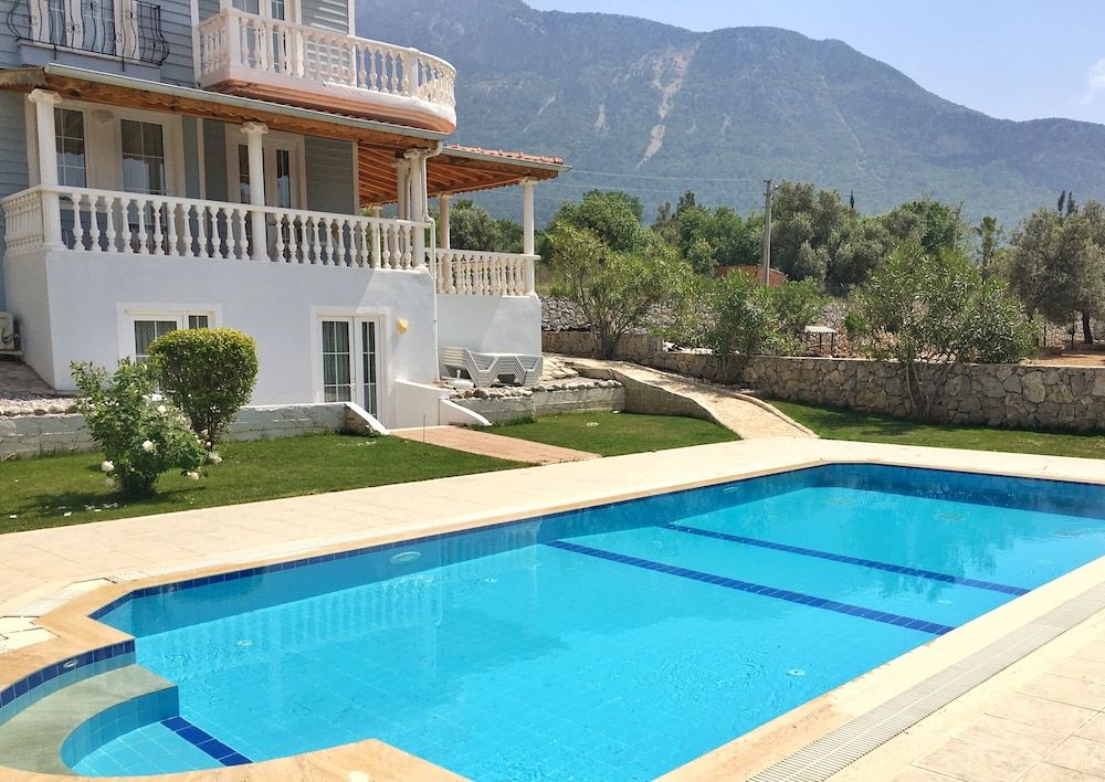 undefined Emin Apart 7