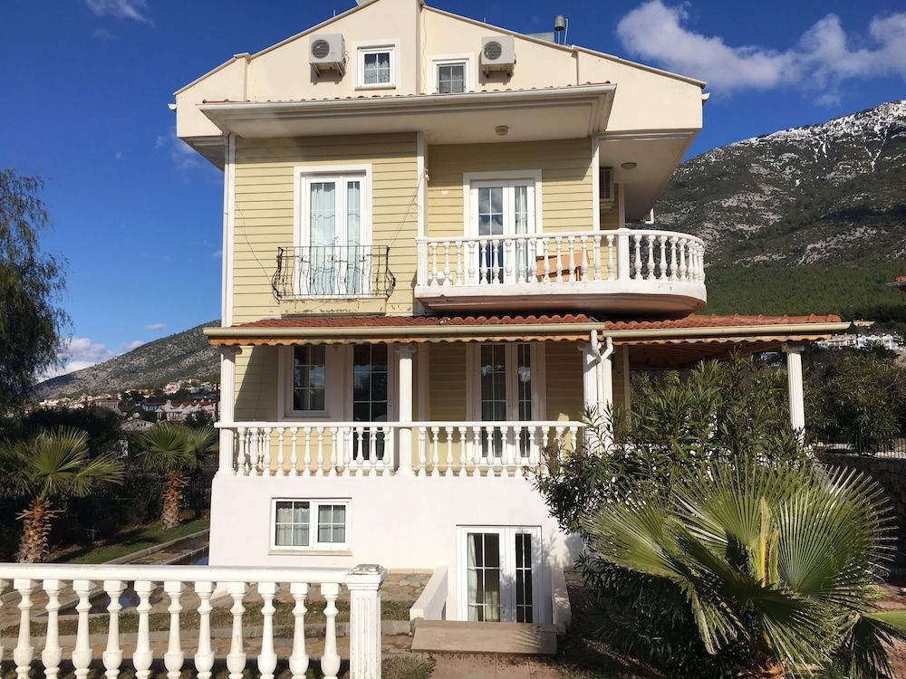 undefined Emin Apart 2