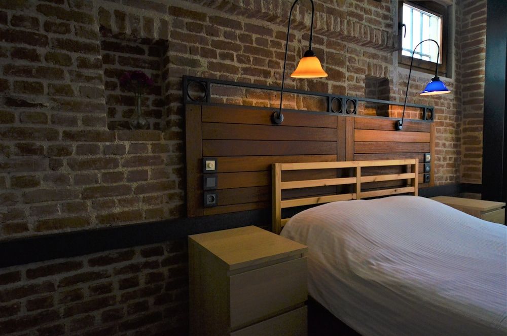 Unver Galata Apart Economy Studio 5