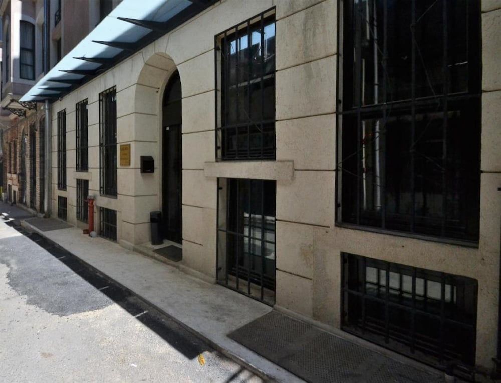 undefined Unver Galata Apart 7