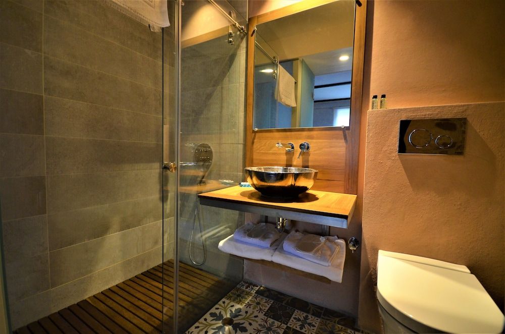 Unver Galata Apart Economy Studio 3