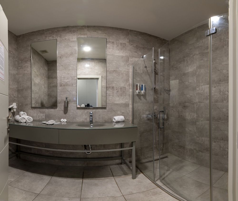 undefined Agora Suites 8