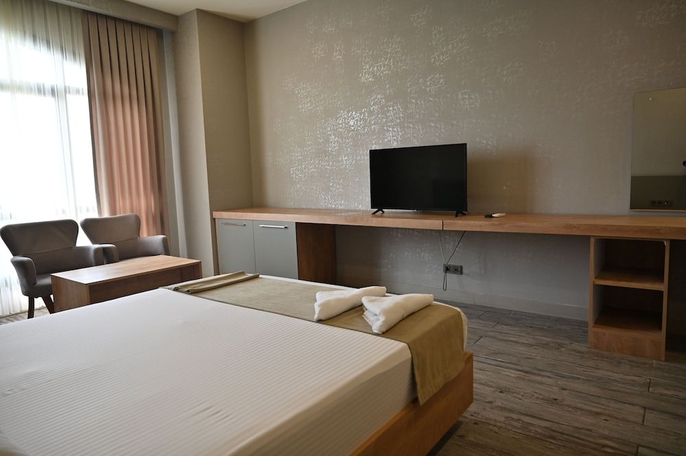Agora Suites Studio 2