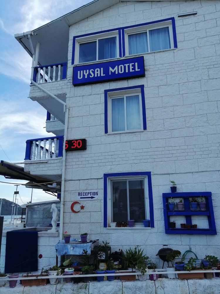 Uysal Motel Beach