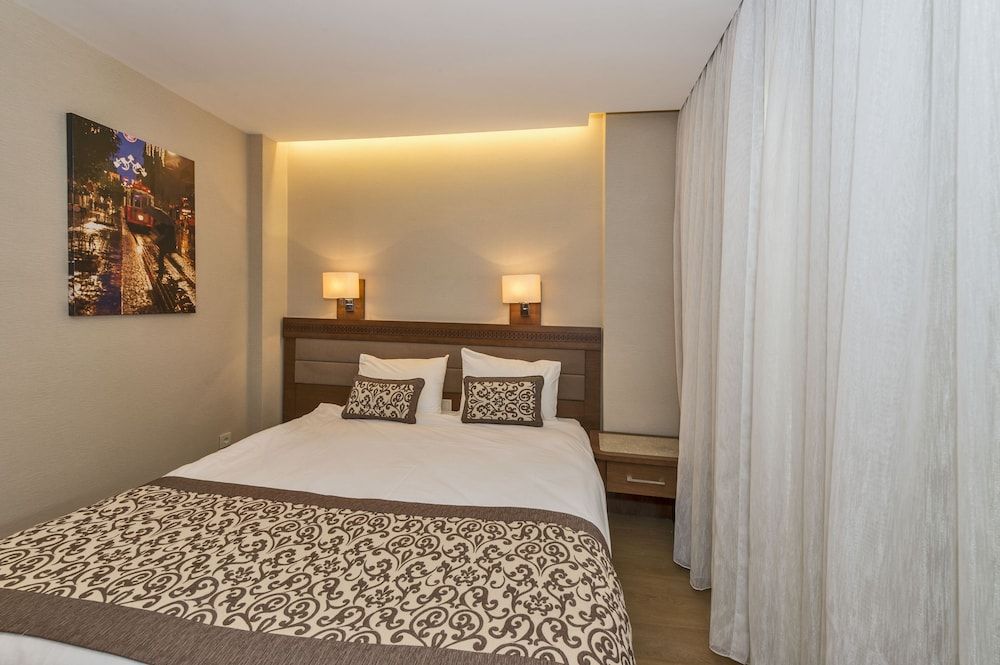 Viore Hotel Standard Double Room 4