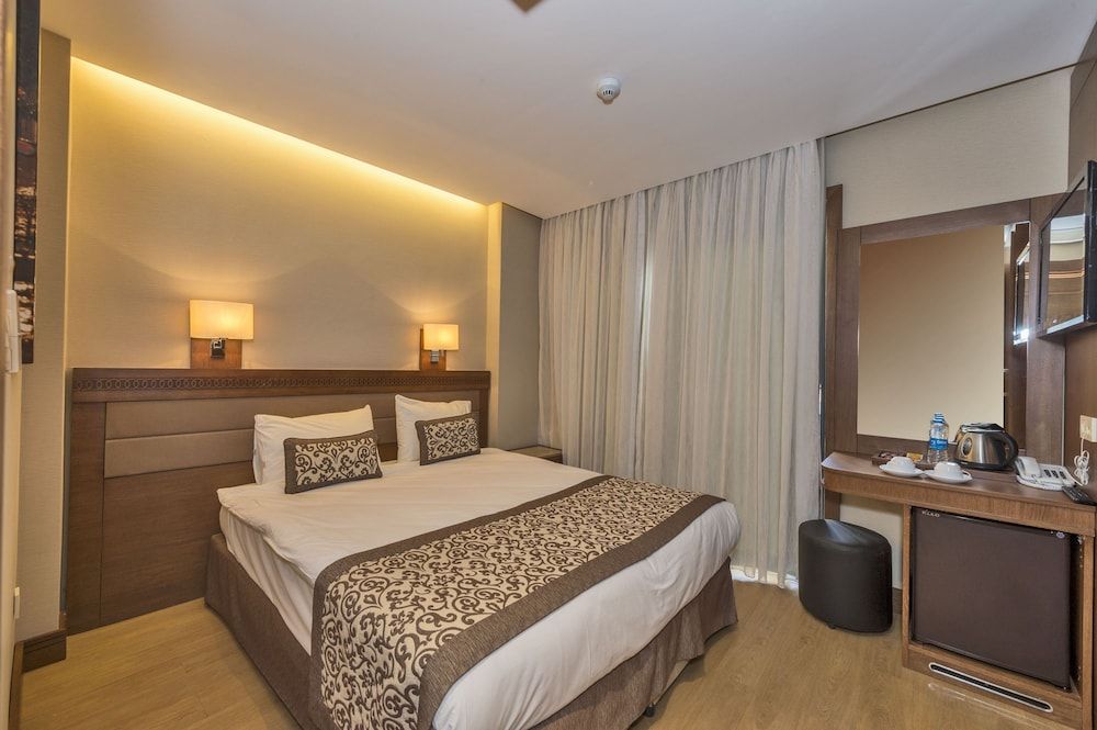 Viore Hotel Standard Double Room 2