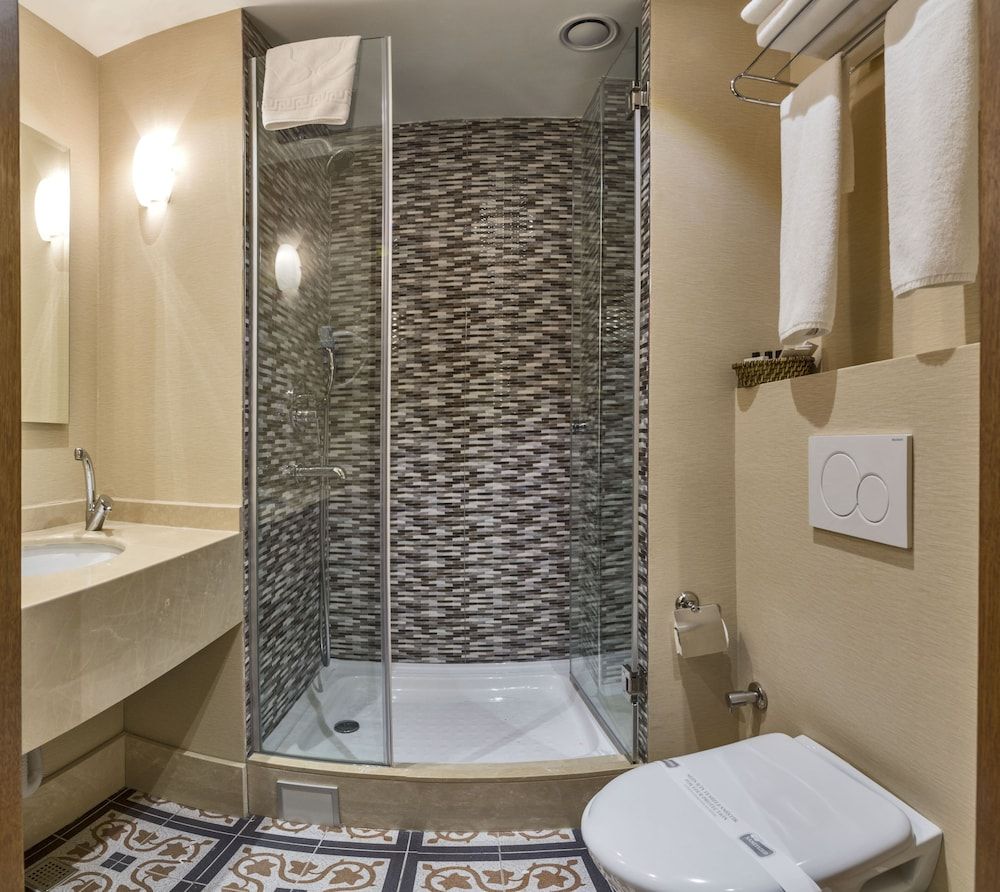 Viore Hotel Standard Double Room 6