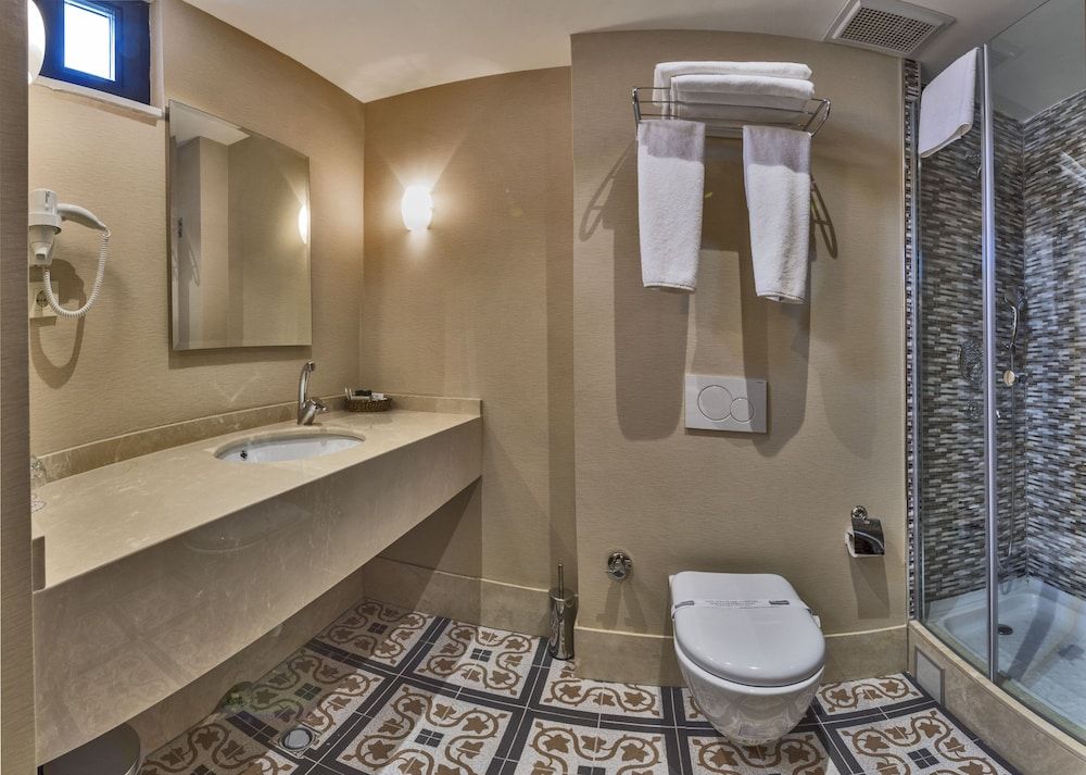 Viore Hotel Standard Double Room 7