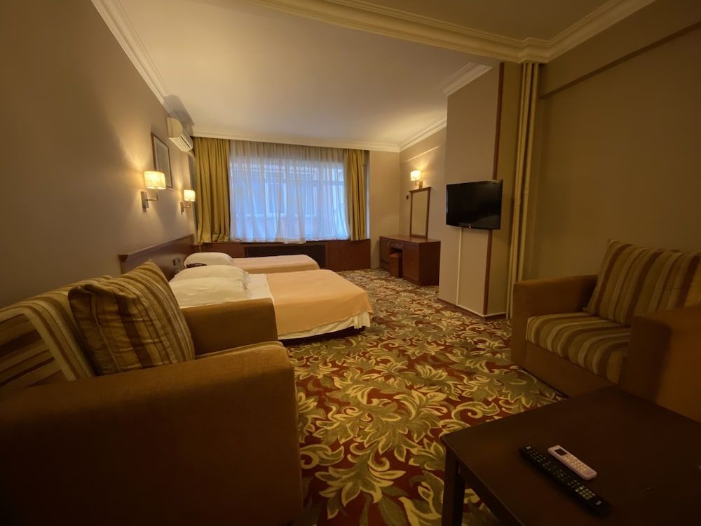 undefined Hotel Monopol