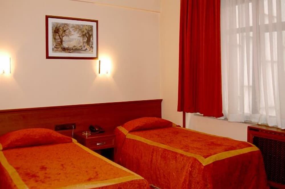 Hotel Monopol Double Room 2