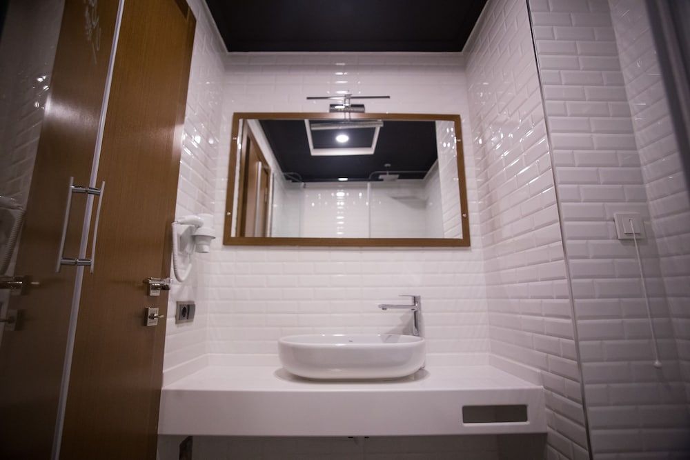 Aripsas Hotel Standard Single Room 3