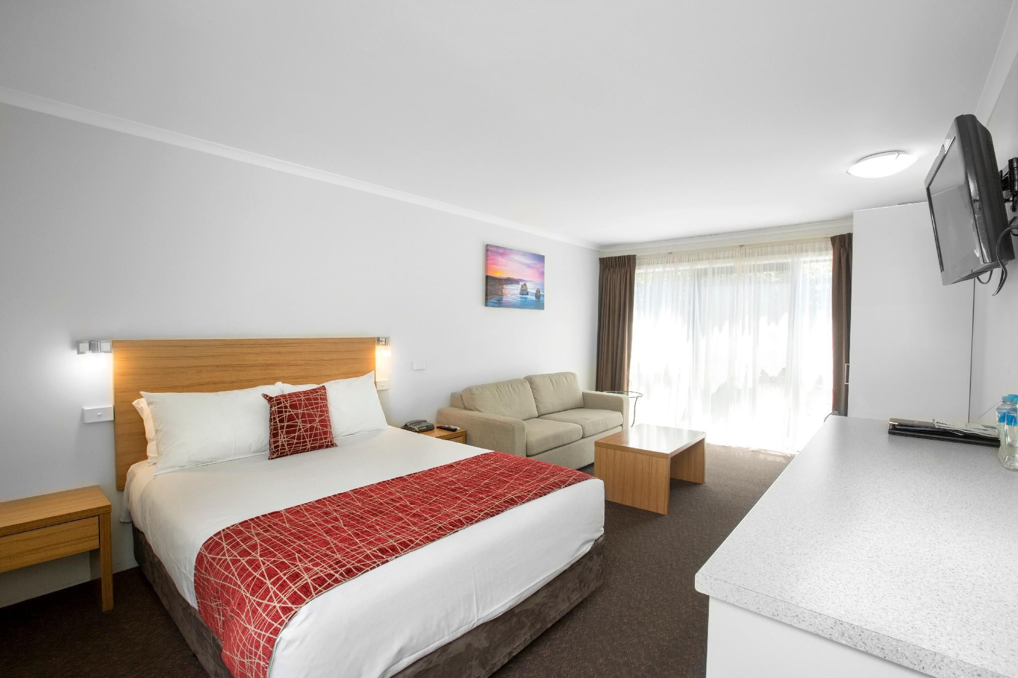 Admiralty Inn Superior Queen 2